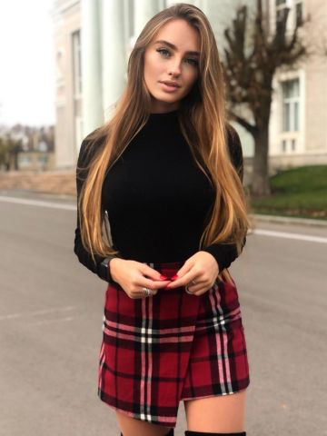 Полина